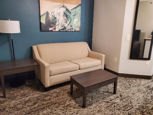 Best Western Plus Fort Wayne Inn & Suites North - image 36