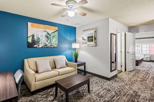 Best Western Plus Fort Wayne Inn & Suites North - image 45
