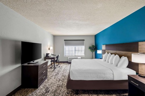 Best Western Plus Fort Wayne Inn & Suites North - image 50