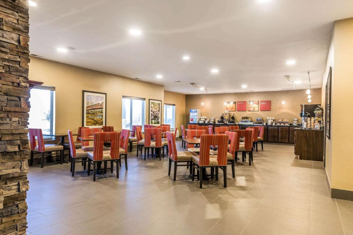 Comfort Suites North Fort Wayne - image 2