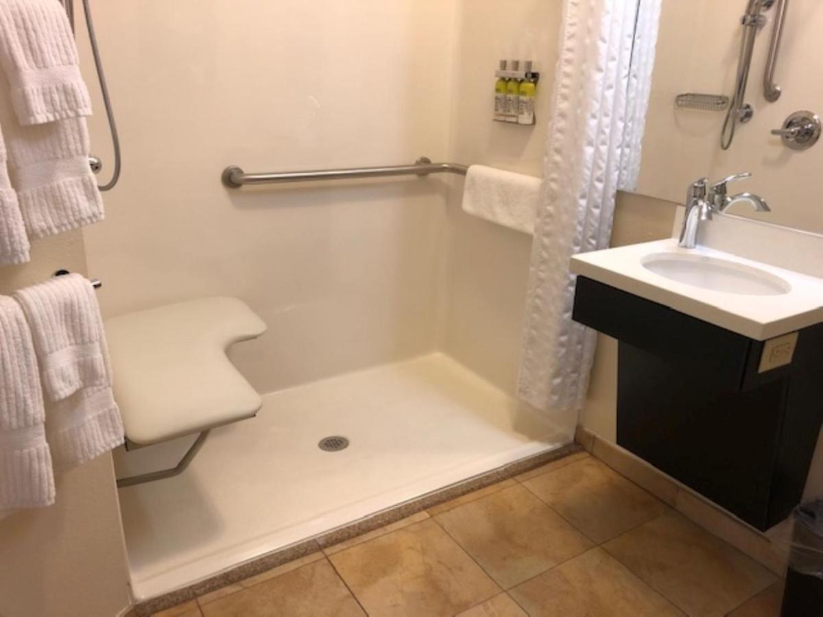 Candlewood Suites Fort Wayne - NW an IHG Hotel - image 6