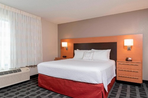 TownePlace Suites Fort Wayne North - image 15