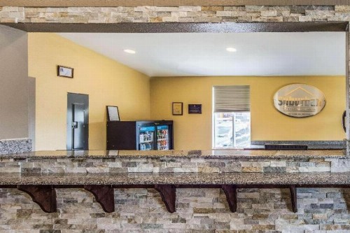 Suburban Extended Stay Hotel Fort Wayne - image 12