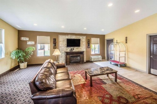 Suburban Extended Stay Hotel Fort Wayne - image 5