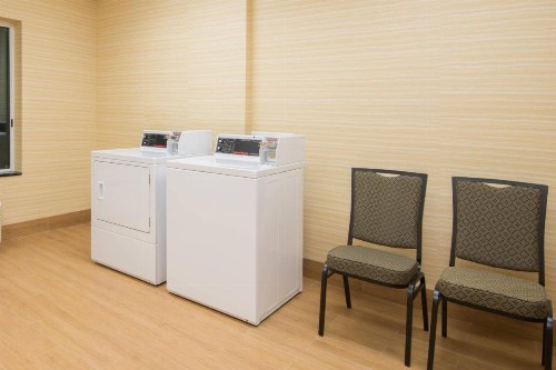 Fairfield Inn & Suites by Marriott Fort Wayne Southwest - image 13