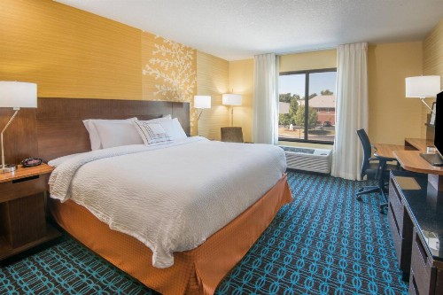 Fairfield Inn & Suites by Marriott Fort Wayne Southwest - image 3