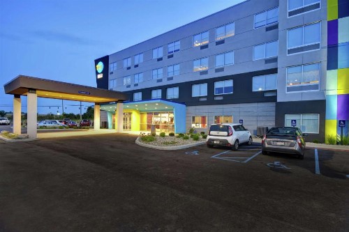 Tru By Hilton Fort Wayne - image 4