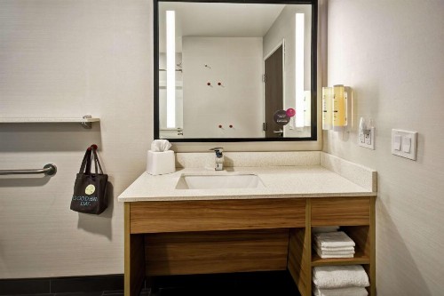 Tru By Hilton Fort Wayne - image 41