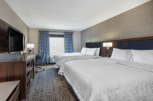 Hampton Inn & Suites Fort Wayne Downtown - image 36