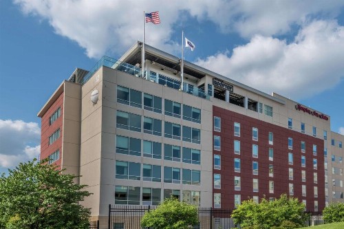Hampton Inn & Suites Fort Wayne Downtown - image 4