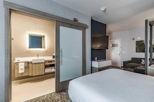 SpringHill Suites by Marriott Fort Wayne North - image 24