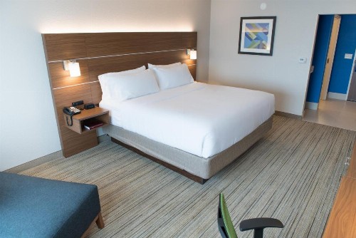 Holiday Inn Express & Suites - Fort Wayne North an IHG Hotel - image 14