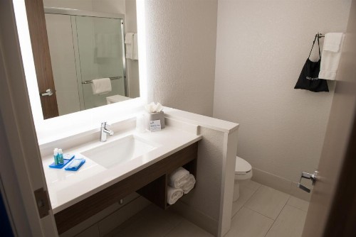 Holiday Inn Express & Suites - Fort Wayne North an IHG Hotel - image 20