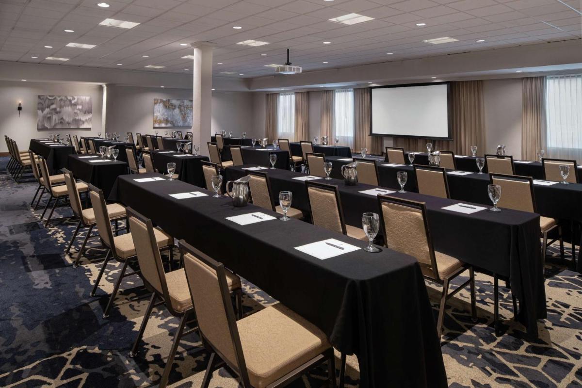 Embassy Suites Fort Worth - Downtown - image 7