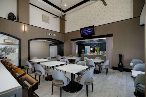 Hampton Inn & Suites Fort Worth-Fossil Creek - image 17