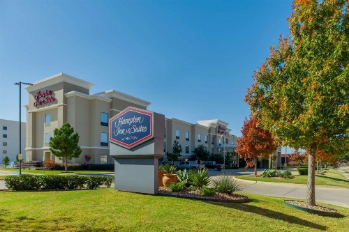 Hampton Inn & Suites Fort Worth-Fossil Creek - image 3