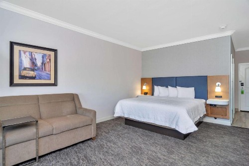 Hampton Inn & Suites Fort Worth-Fossil Creek - image 31