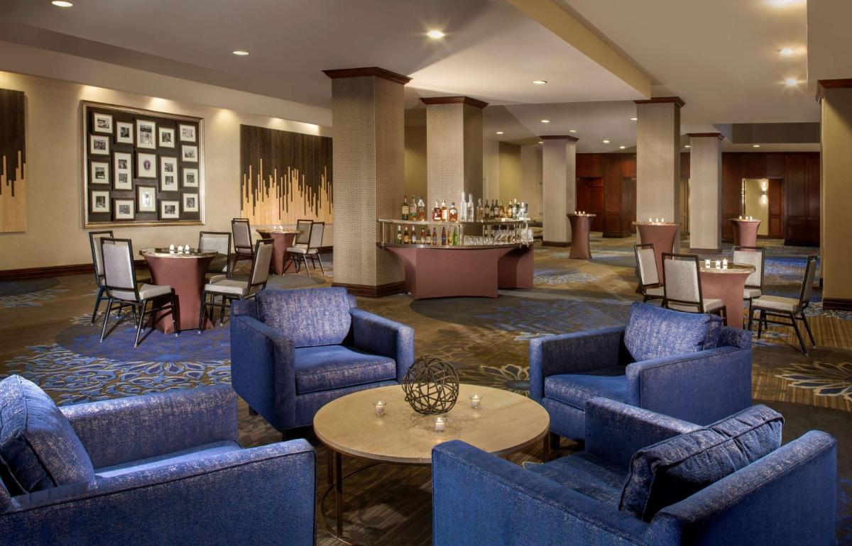Hilton Fort Worth - image 2