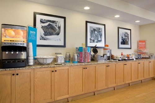 Hampton Inn Fort Worth Southwest Cityview - image 7