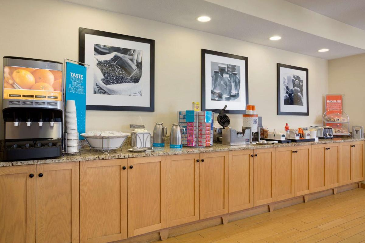 Hampton Inn Fort Worth Southwest Cityview - image 7