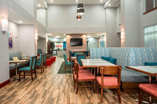 Hampton Inn & Suites Fort Worth-West-I-30 - image 2