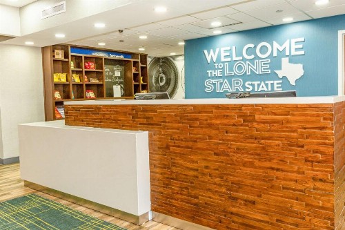 Hampton Inn & Suites Fort Worth-West-I-30 - image 9