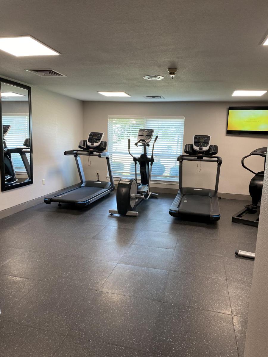 Country Inn & Suites by Radisson Fort Worth TX - image 7