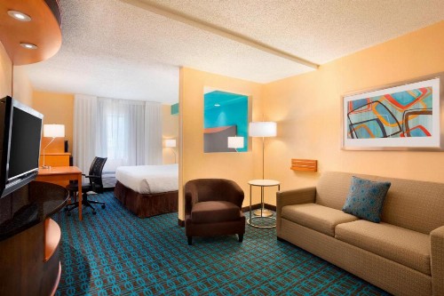 Fairfield Inn & Suites Fort Worth University Drive - image 14