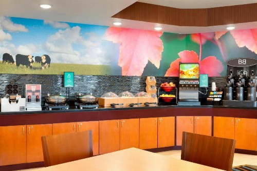 Fairfield Inn & Suites Fort Worth University Drive - image 18