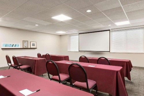 Country Inn & Suites by Radisson Fort Worth West l-30 NAS JRB - image 15