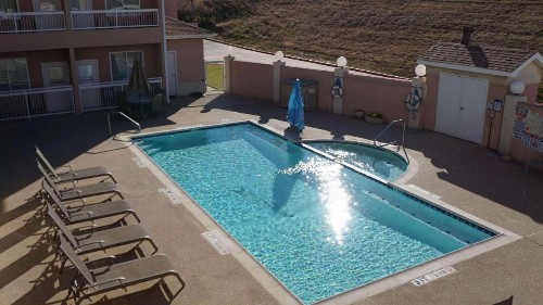 Country Inn & Suites by Radisson Fort Worth West l-30 NAS JRB - image 17
