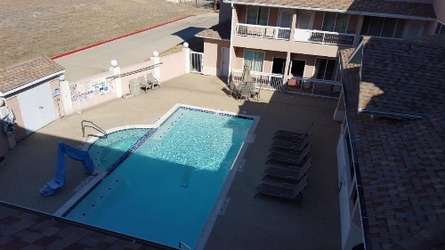 Country Inn & Suites by Radisson Fort Worth West l-30 NAS JRB - image 24