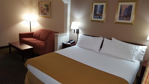 Country Inn & Suites by Radisson Fort Worth West l-30 NAS JRB - image 28