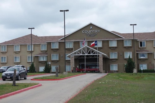 Country Inn & Suites by Radisson Fort Worth West l-30 NAS JRB - image 40