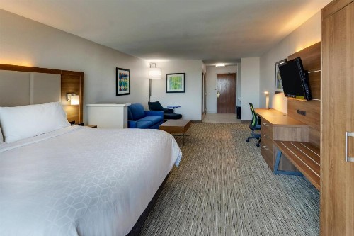 Holiday Inn Express Lake Worth NW Loop 820 an IHG Hotel - image 2