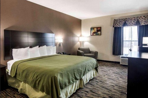 Days Inn by Wyndham Fort Worth North / Fossil Creek - image 9
