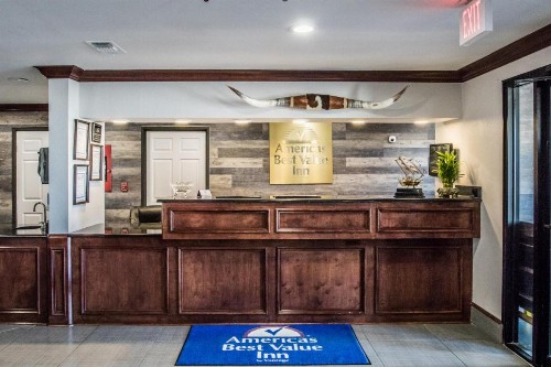 Americas Best Value Inn Fort Worth - image 12