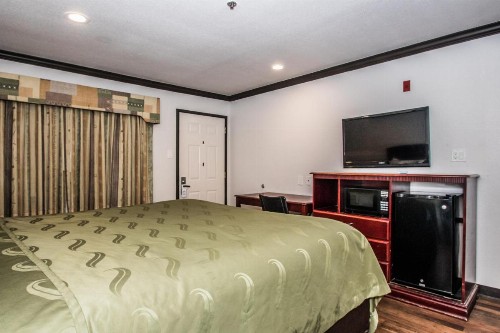 Americas Best Value Inn Fort Worth - image 15