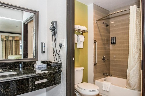 Americas Best Value Inn Fort Worth - image 29