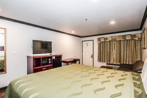 Americas Best Value Inn Fort Worth - image 33
