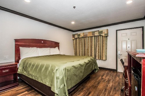 Americas Best Value Inn Fort Worth - image 36