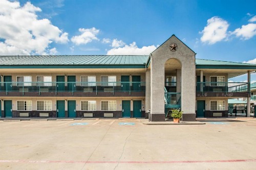 Americas Best Value Inn Fort Worth - image 39