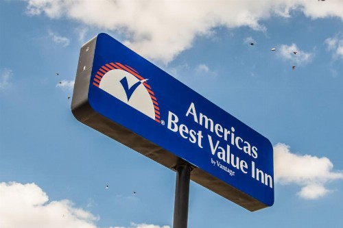 Americas Best Value Inn Fort Worth - image 41