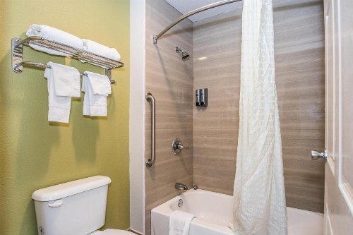 Americas Best Value Inn Fort Worth - image 7