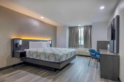 Motel 6-Fort Worth TX - Burleson - image 4