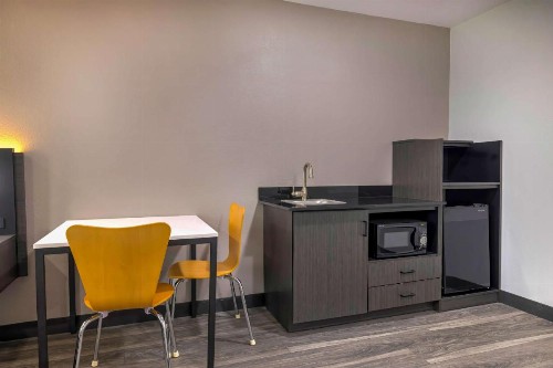 Motel 6-Fort Worth TX - Burleson - image 8