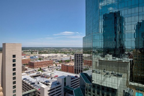 Courtyard Fort Worth Downtown/Blackstone - image 12