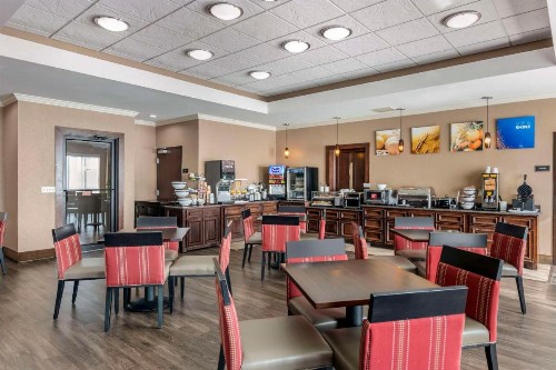 Comfort Inn & Suites - image 2