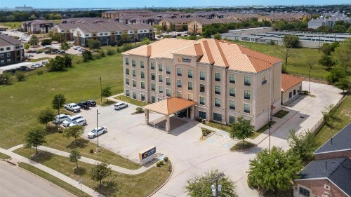 Comfort Inn & Suites - image 30