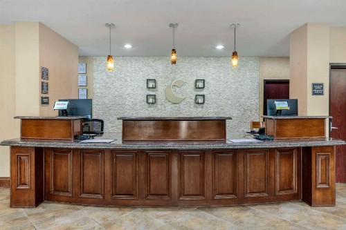 Comfort Inn & Suites - image 31